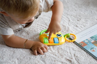 LISCIANI CAROTINA BABY ZABAWKA ELEKTRONICZNA Z GRZECHOTKĄ PAPRIKO
 16