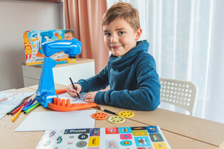 LISCIANI PROJEKTOR HOT WHEELS 7