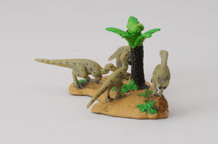 COLLECTA ZESTAW DINOZAURY I DRZEWO 3