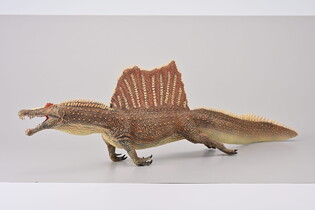 COLLECTA PŁYWAJĄCY SPINOZAUR Z RUSZAJĄCĄ SIĘ SZCZĘKĄ SKALA 1:40 (DELUXE) 3