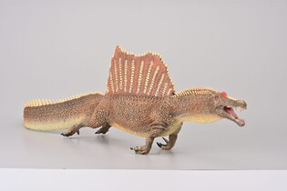 COLLECTA PŁYWAJĄCY SPINOZAUR Z RUSZAJĄCĄ SIĘ SZCZĘKĄ SKALA 1:40 (DELUXE) 5
