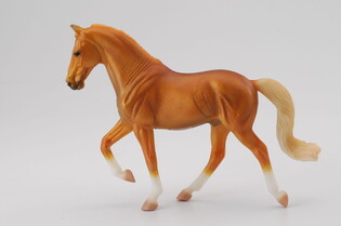 COLLECTA OGIER RASY STALLION GOLDEN PALOMINO SPACERUJĄCY 4