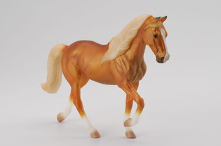 COLLECTA OGIER RASY STALLION GOLDEN PALOMINO SPACERUJĄCY 5
